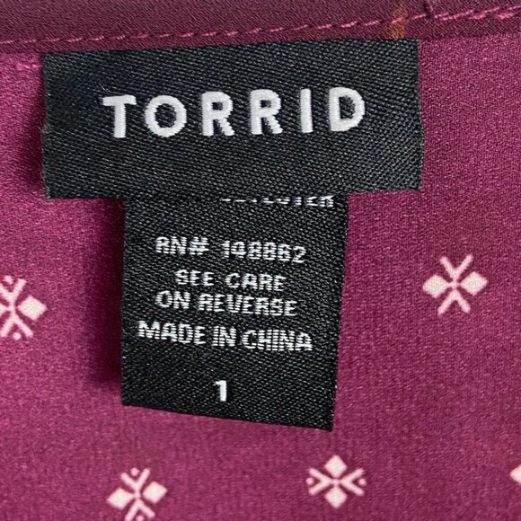 Torrid Floral Sharkbite Georgette Top Burgundy Women Size 1X Short Sleeve Blouse - Picture 4 of 9